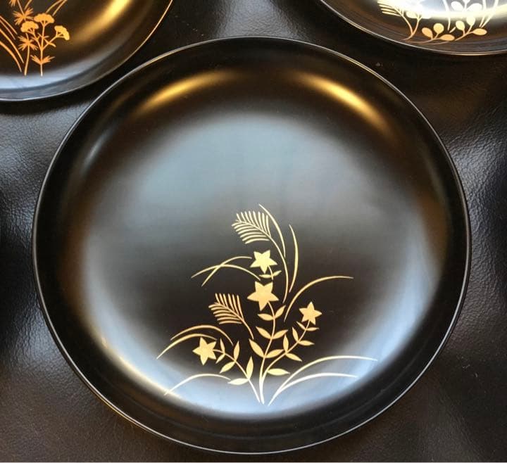 逸品　越前塗　越前漆器　天然木　手塗り本漆塗り　蒔絵　木製　５枚　未使用