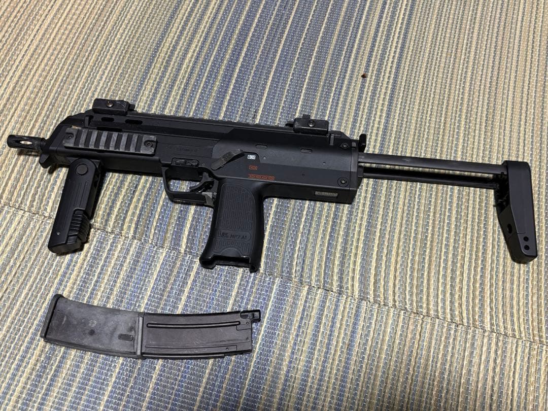 MP7-A1ガスガン　ブラック マガジン付き