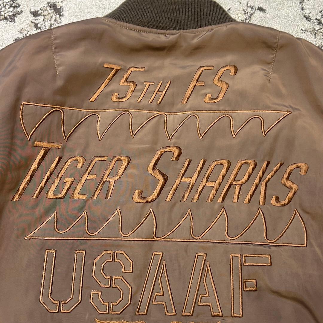 AVIREX フライトジャケット タイガーシャーク ワッペン刺繍 L