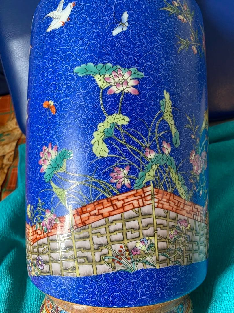 中国大清乾隆年製款洋彩軋道花鳥棒槌瓶サイズ高さ約42cm径19cm