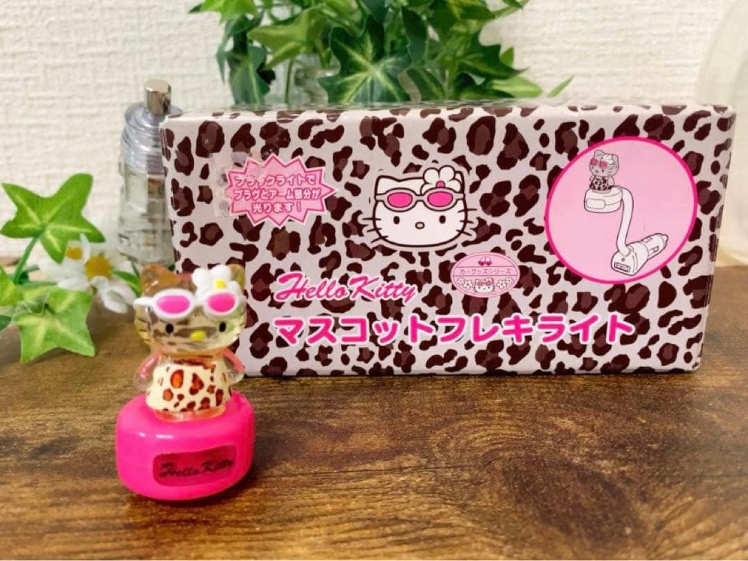 J*_様 ⭐︎希少激レア⭐︎日焼けキティ　ハイビスカス　ヒョウ柄マスコットフレキ