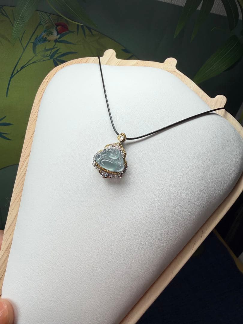 新入荷❣️天然A貨翡翠　縁起物、高氷種、豪華版仏公ネックレストップ