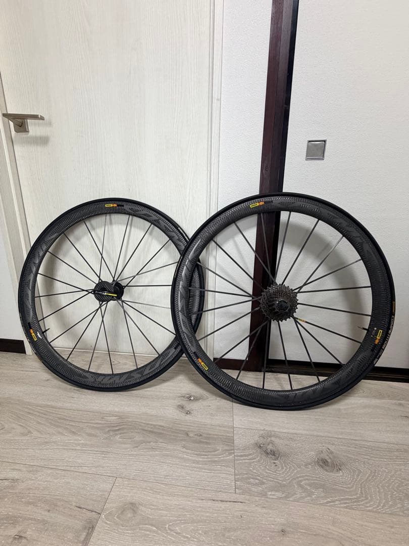 Mavic Cosmic Pro Carbon 700C 完組ホイール