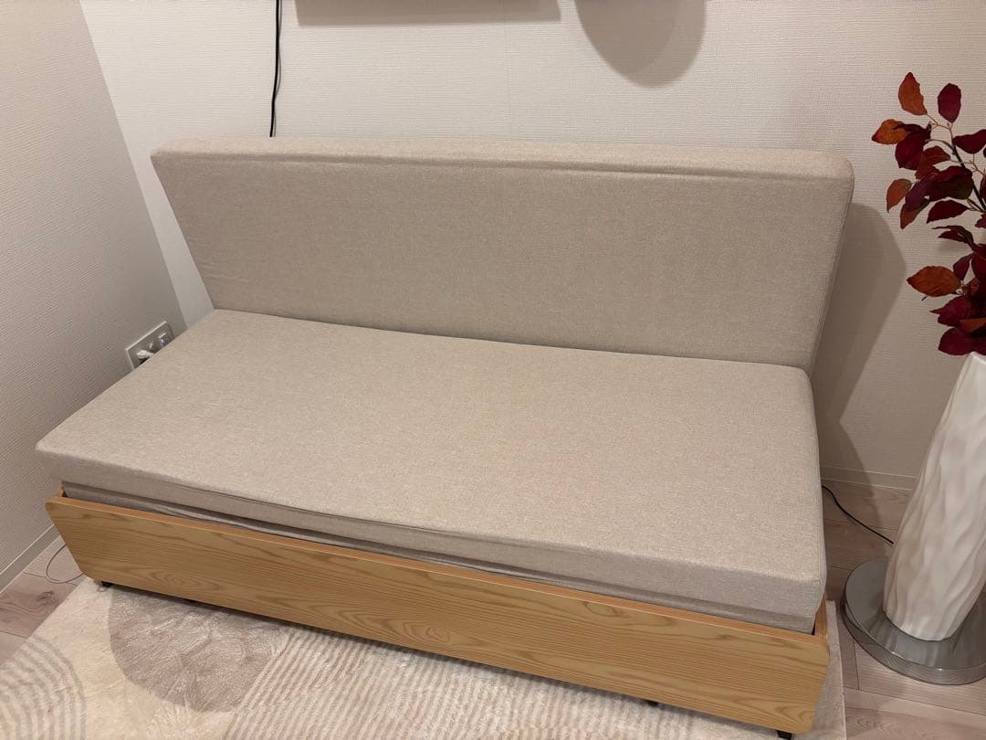 ベージュ ソファベッド クッション付き