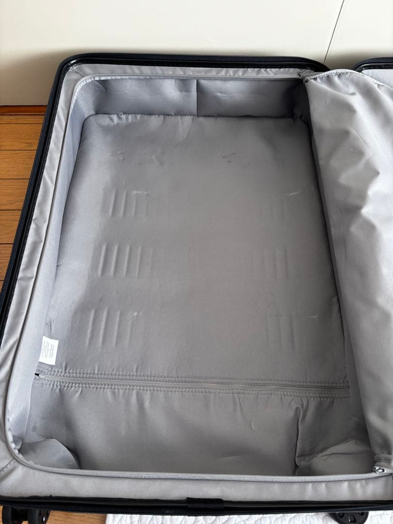 無印良品　スーツケース　キャリーケース105 ネイビー　ストッパー付