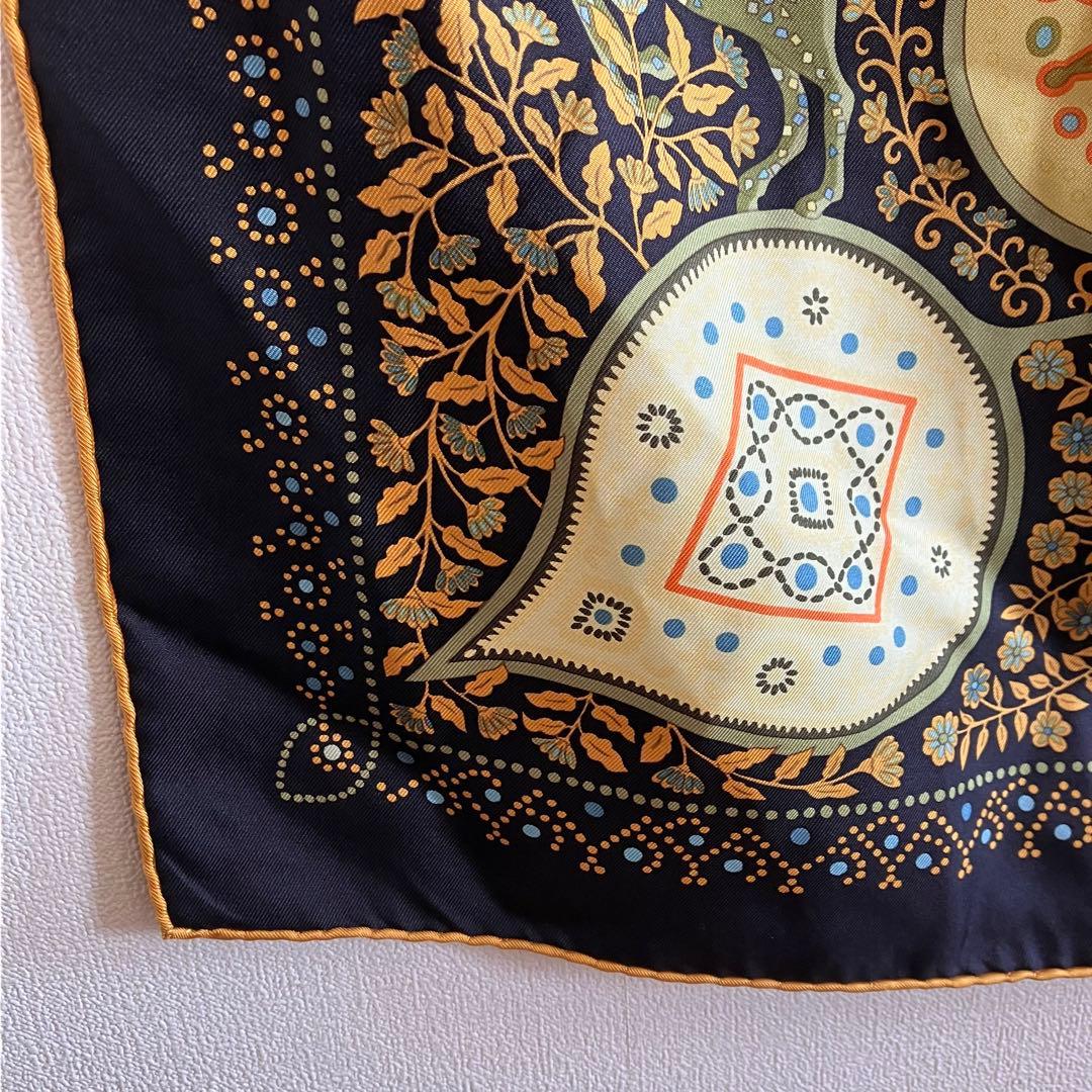 美品　エルメス　HERMES スカーフ　90 カレ生命の木　 シルク　フランス