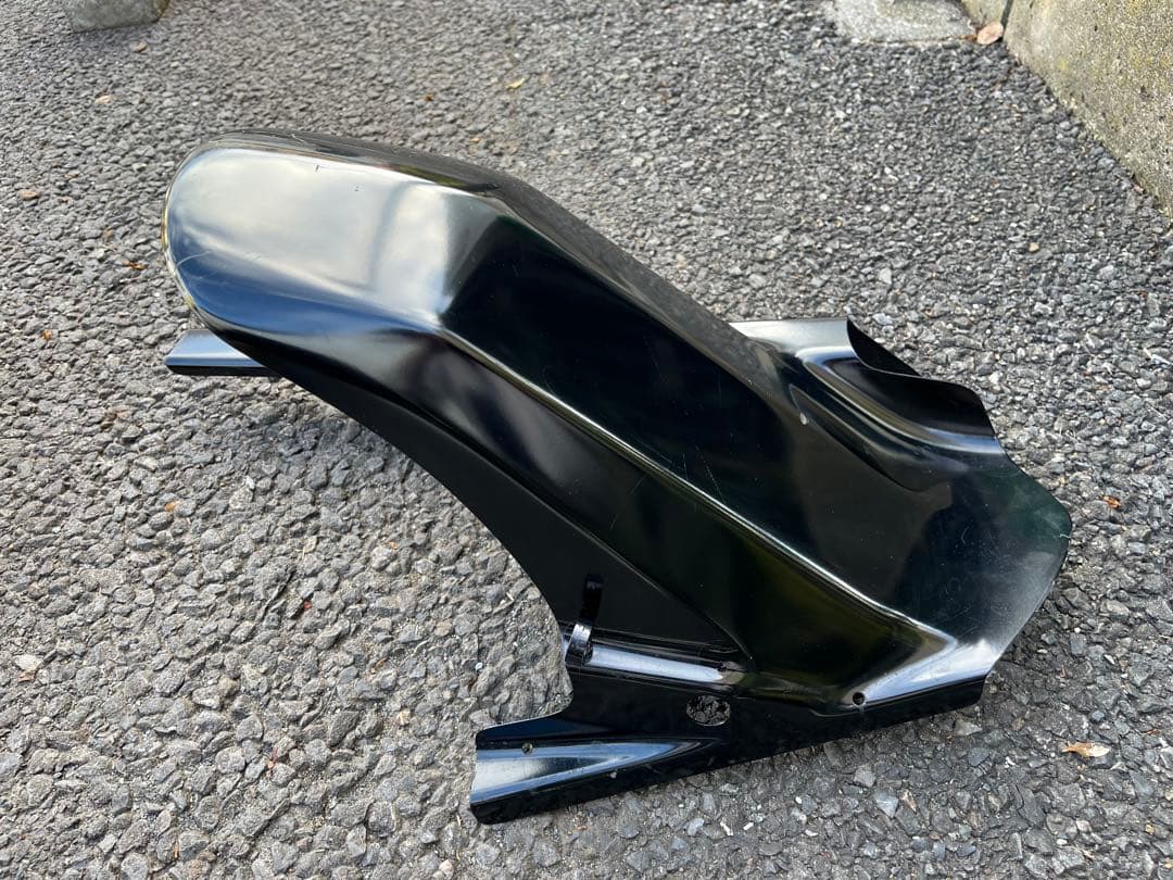 STRIKER ゼファー750 エアロデザイン リアフェンダー