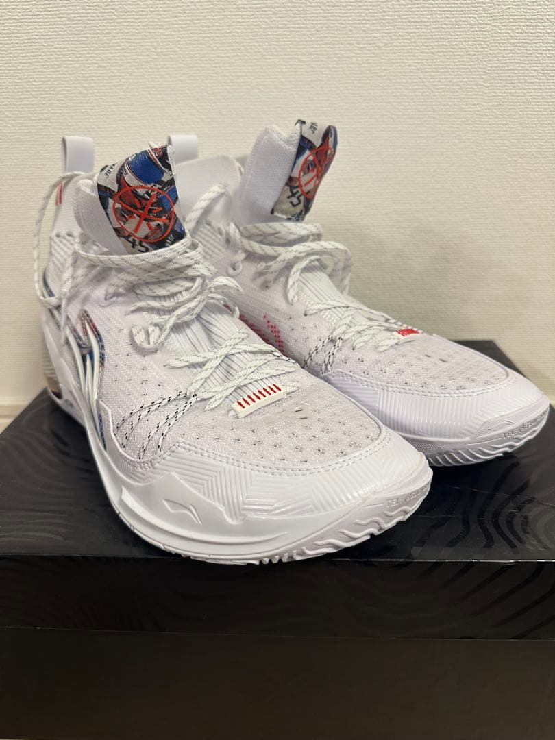 ウルトラ808 LI-NING バッシュ