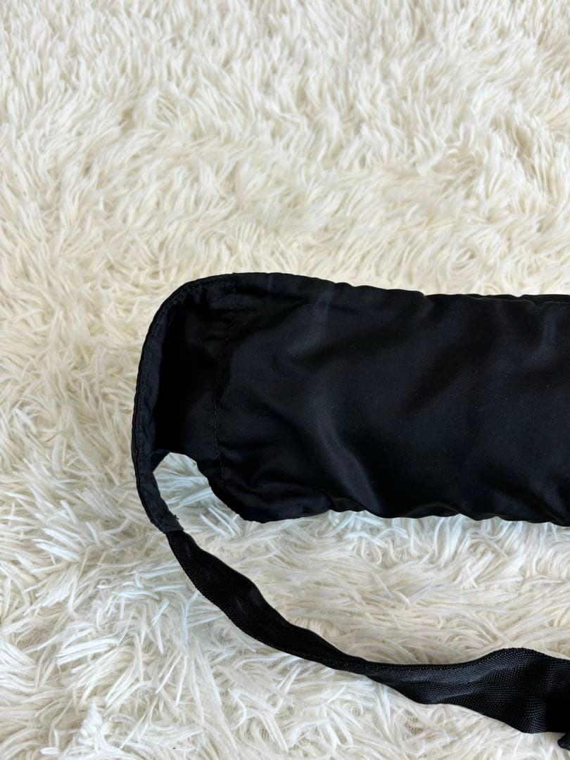 PRADA プラダ　三角ロゴプレート ポコノ ナイロン ボディバッグ