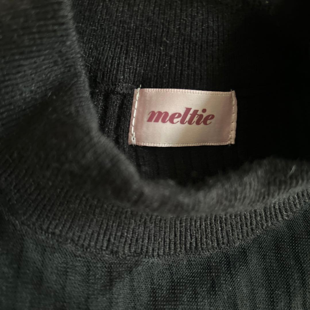 m*m様 meltie きらきらショルダーフリルニット