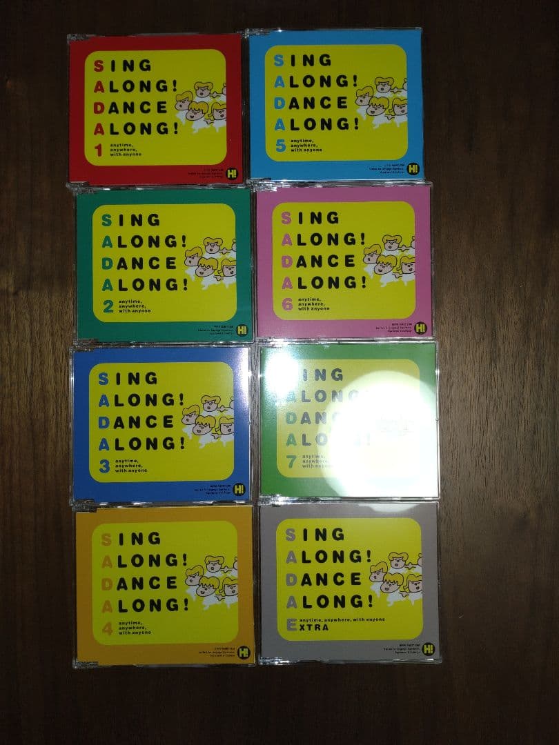 ヒッポファミリークラブ　　多言語学習CD& テキスト　　　7カ国47枚＋α