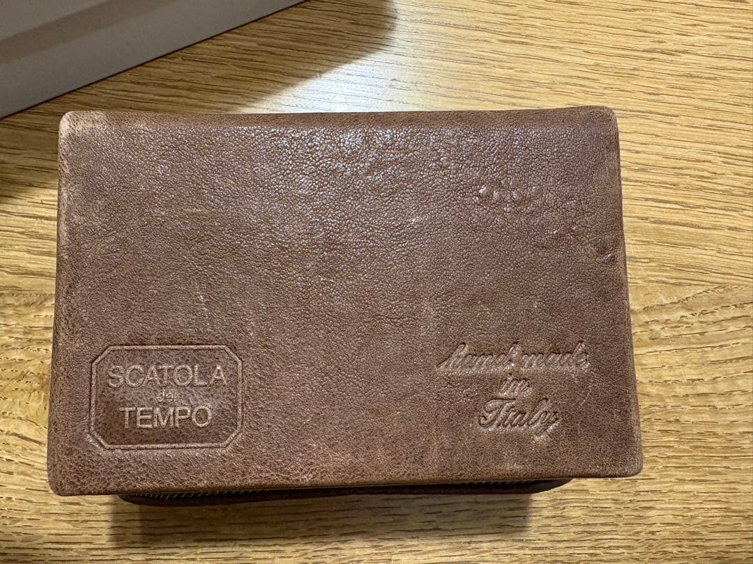 ブルネロクチネリ×スカトラ・デル・テンポの高級腕時計ケース