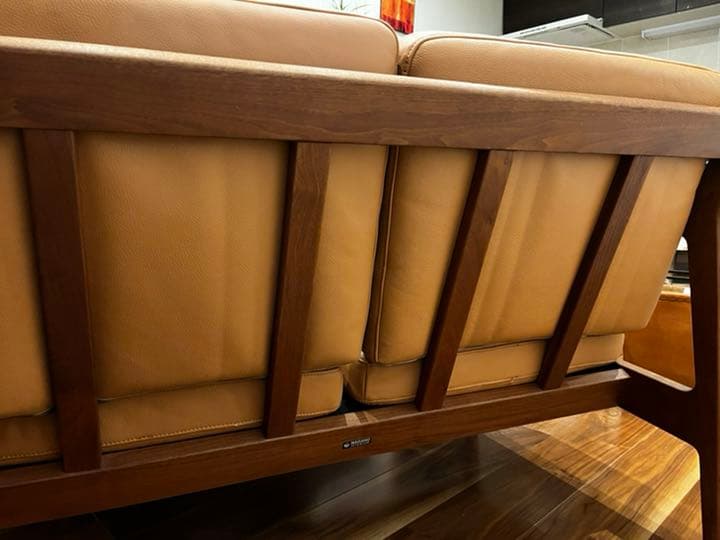 ウォールナット無垢材　本革ソファ（2人掛け）＋オットマン