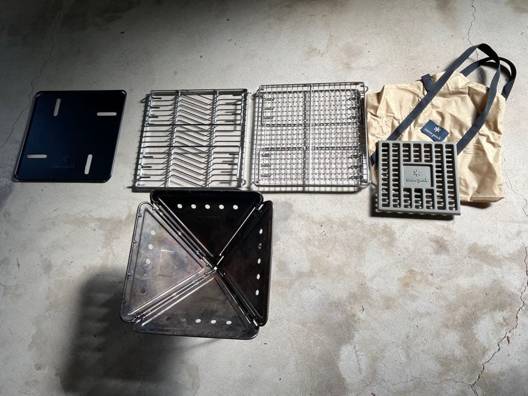 peak スノーピーク　焚き火台S