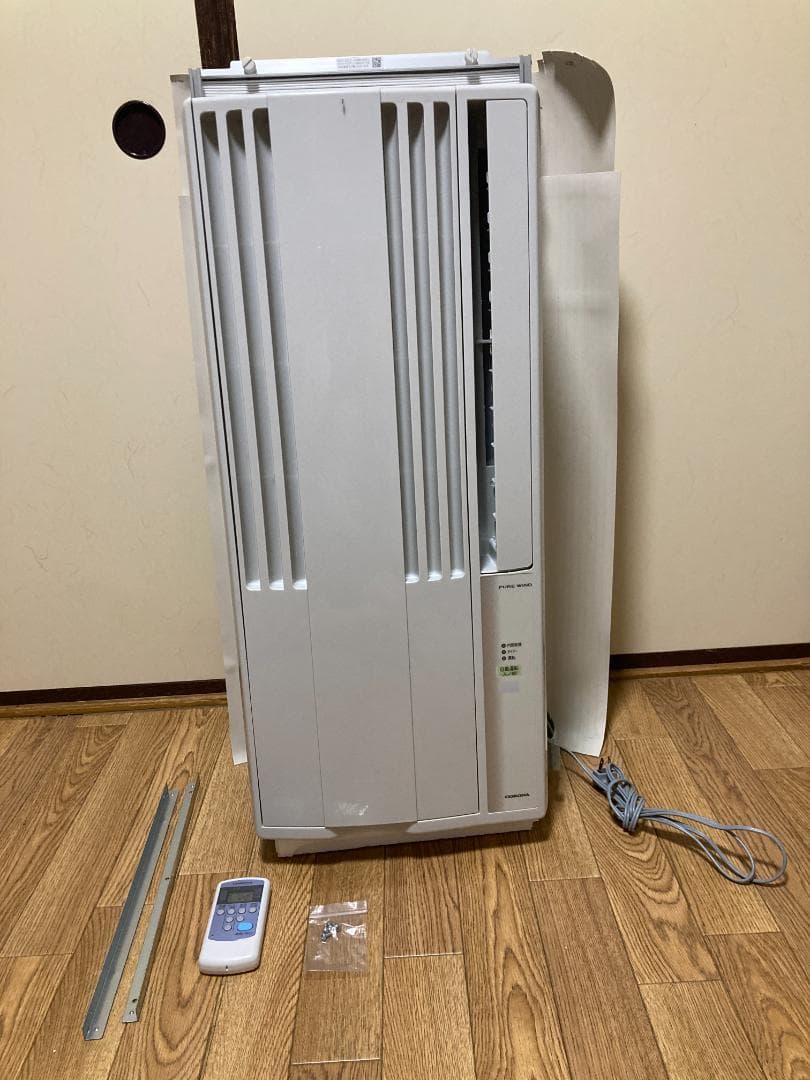 ★未使用近く2025年最新型　コロナ窓用エアコン CW-F1825R-W冷房専用