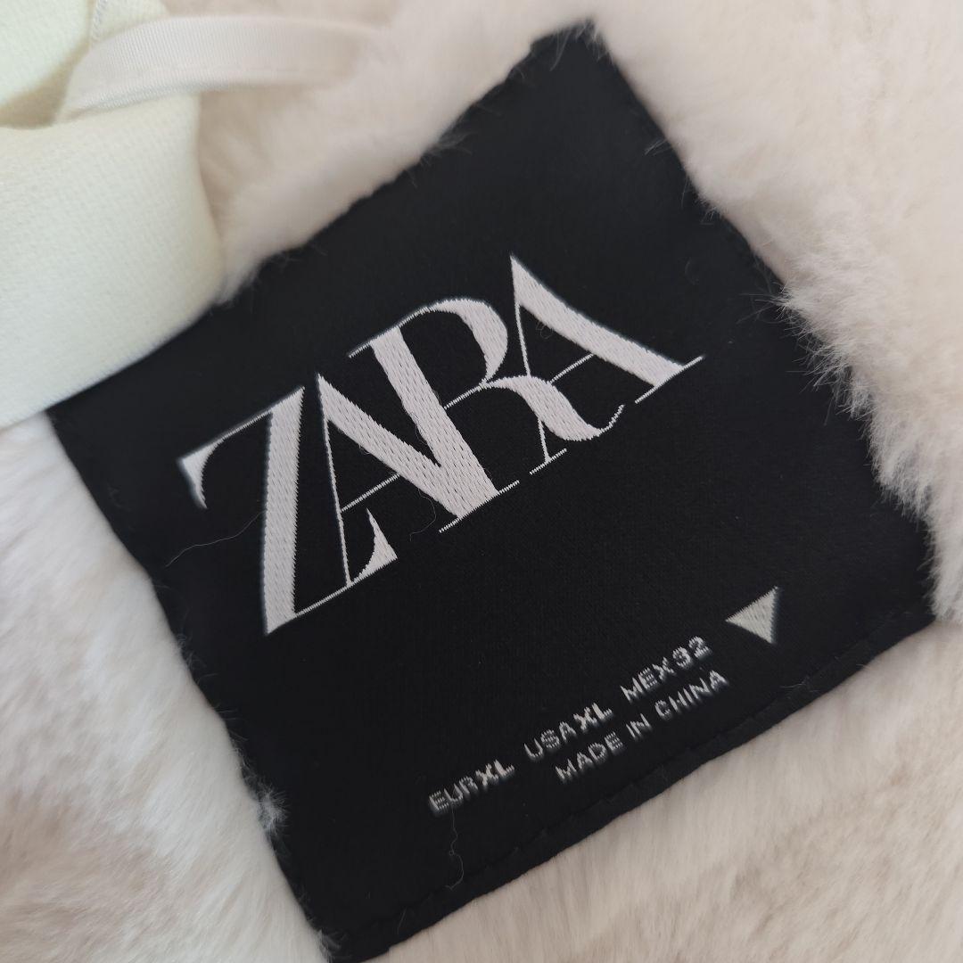 ZARAダウンコート　ロング丈　白　ファー