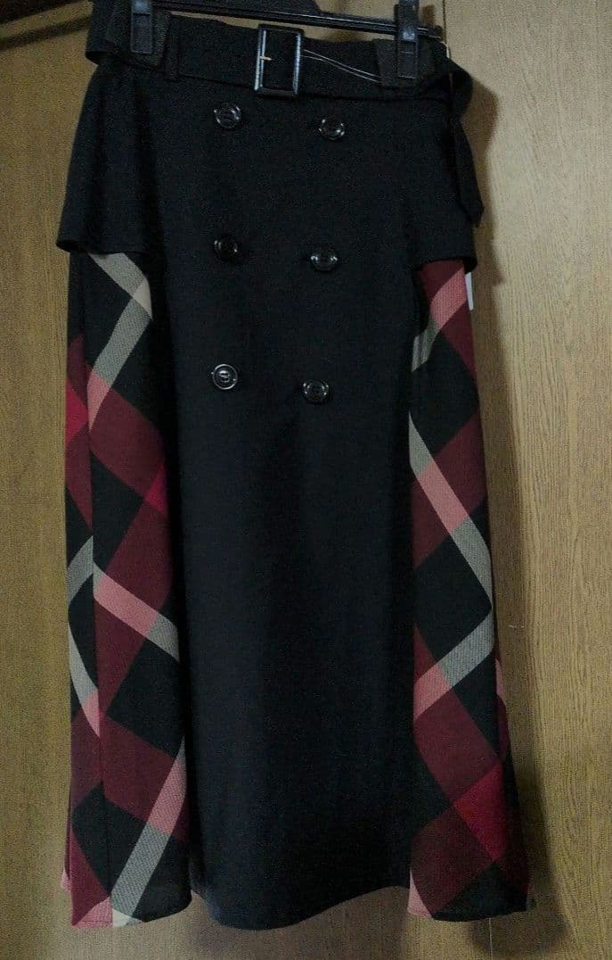 ブルーレーベルクレストブリッジ　スカート　新品未使用　紙タグ付き