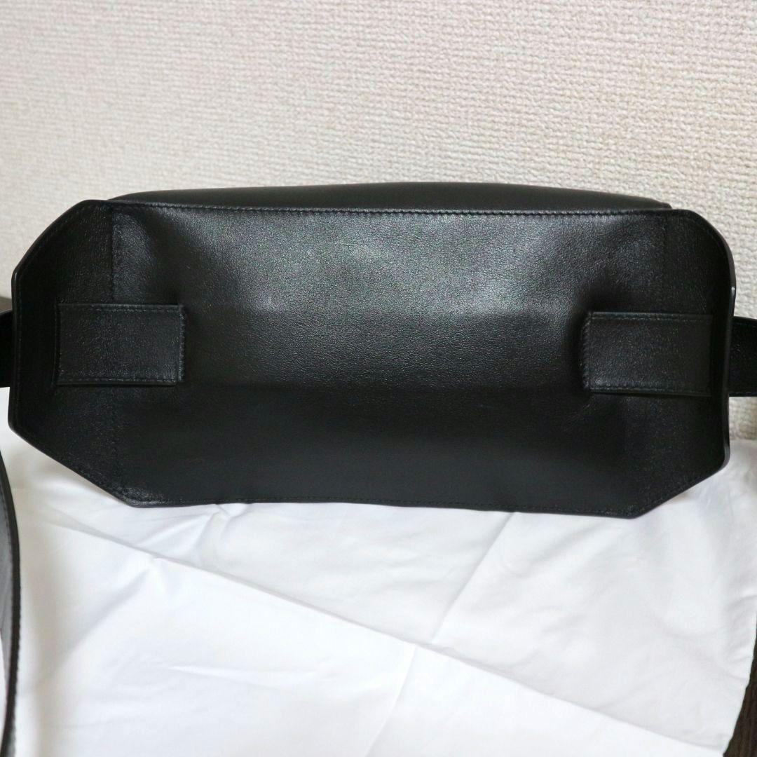 【美品】JIMMY CHOO ジミーチュウ ブラック レザー ボディバッグ