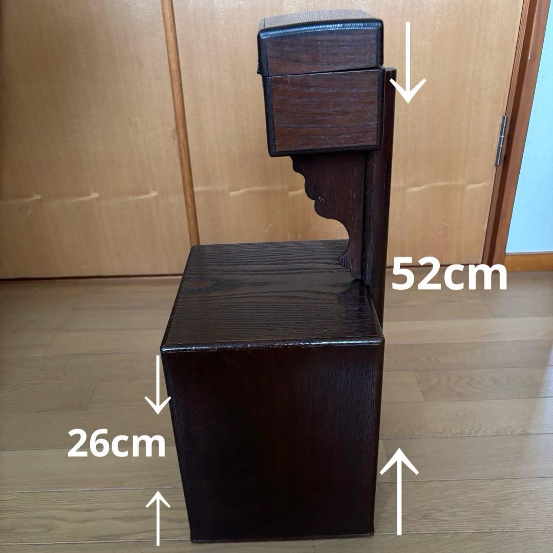 アンティークの木製の裁縫箱
