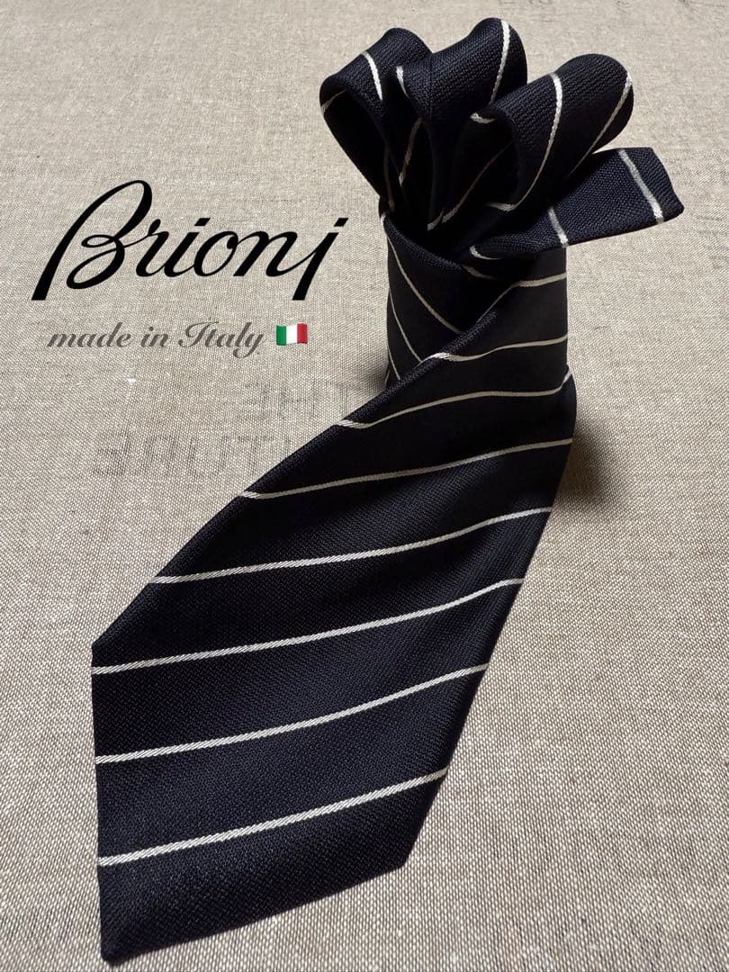 Brioni／ブリオーニ／レジメンタルタイ／ブラック／シルバー／Italy製