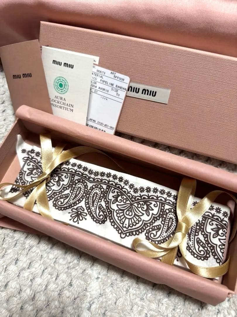 miumiu 新品2025年プリントポプリン スカーフ　MIUMIU