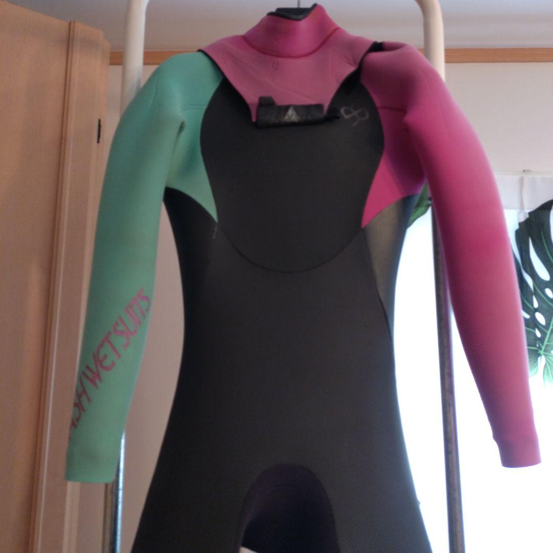 美品ＲＡＳＨウェットスーツ、レディース