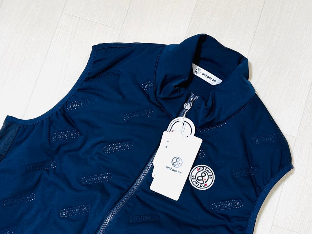 新品◆ アンパスィ ◆ 冬用中綿メンズベスト ◆Mサイズ◆ and per se