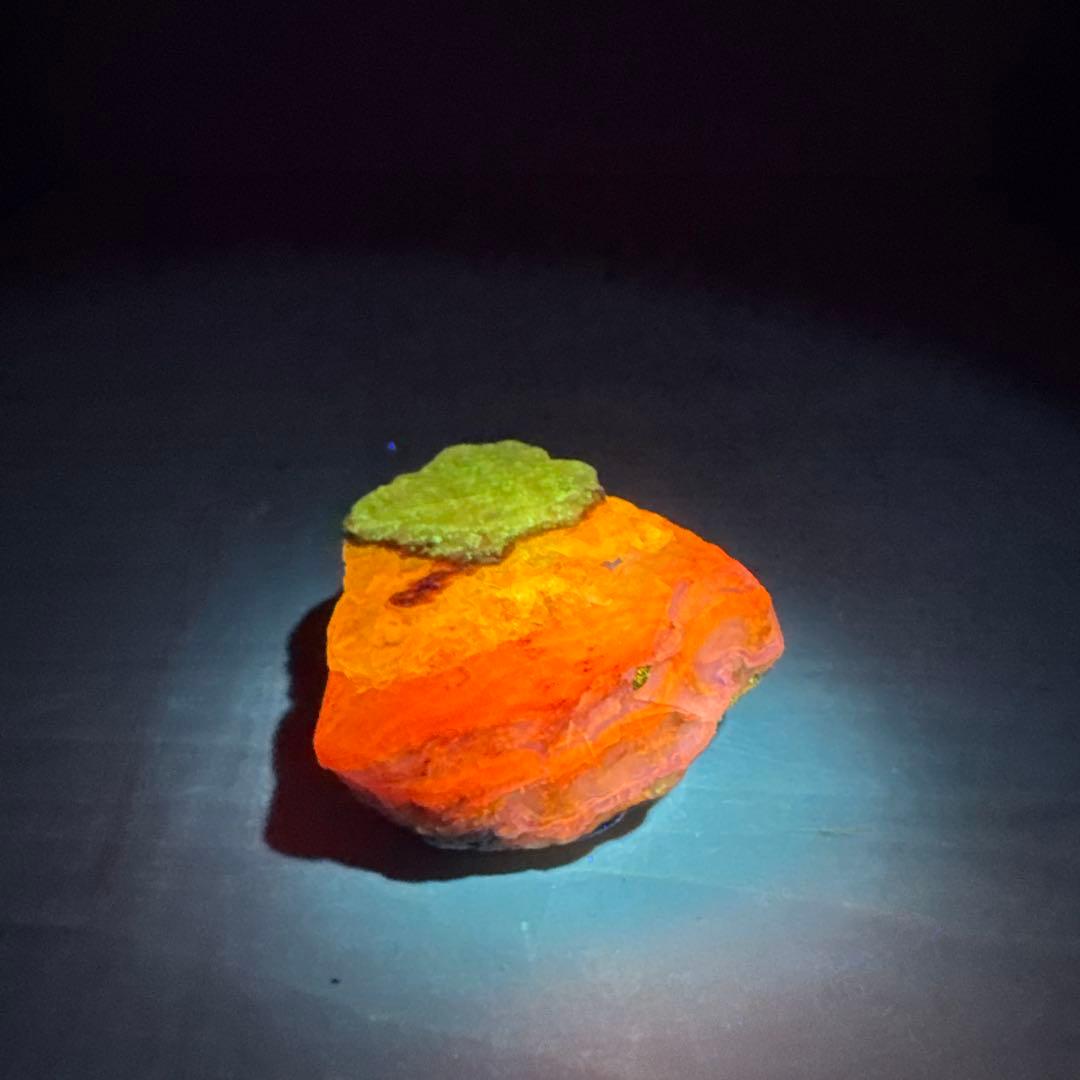 北海道石　然別オパール　蛍光オパール71g