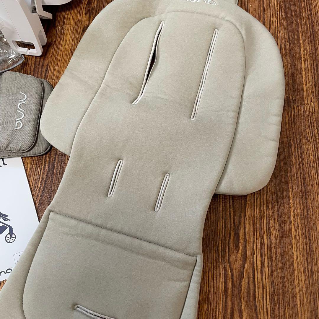 ⭐︎値下げ⭐︎NUNA ベビーカー ヘーゼルウッド TRIV next セット