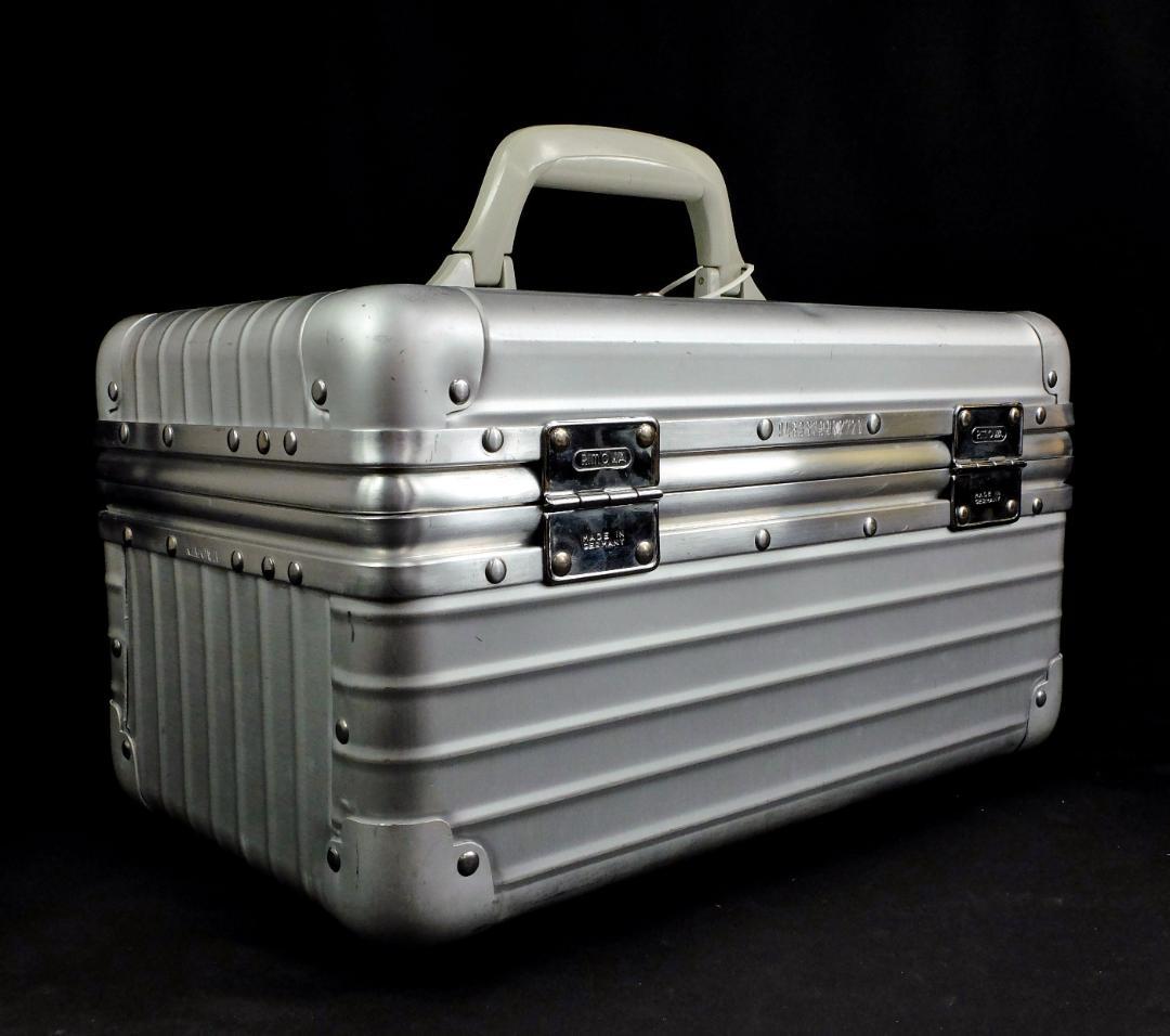 リモワ 946.38『OPAL/オパール』アルミビューティケース 17L 鍵付
