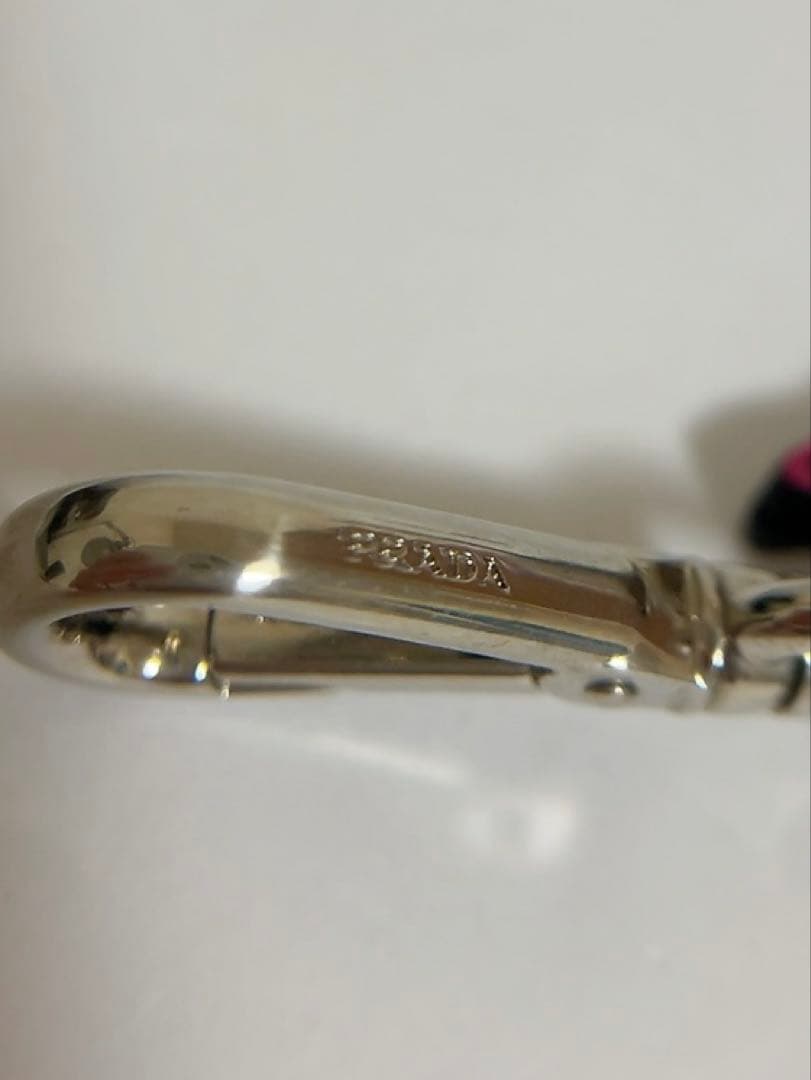 プラダ　PRADA キーホルダー　バタフライ　蝶　SAFFIANO