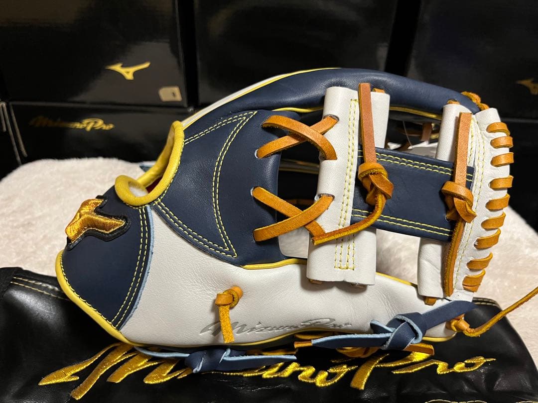 【勝色Collection】ミズノプロ　軟式　内野手用　グラブ