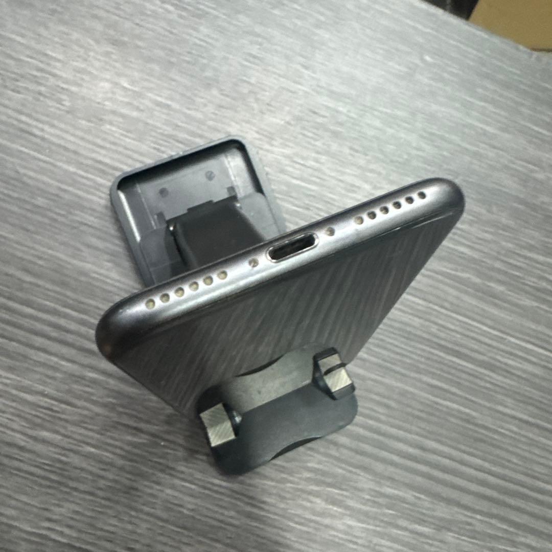 Apple iPhone 8 スペースグレー 本体64GB SIMフリー 333