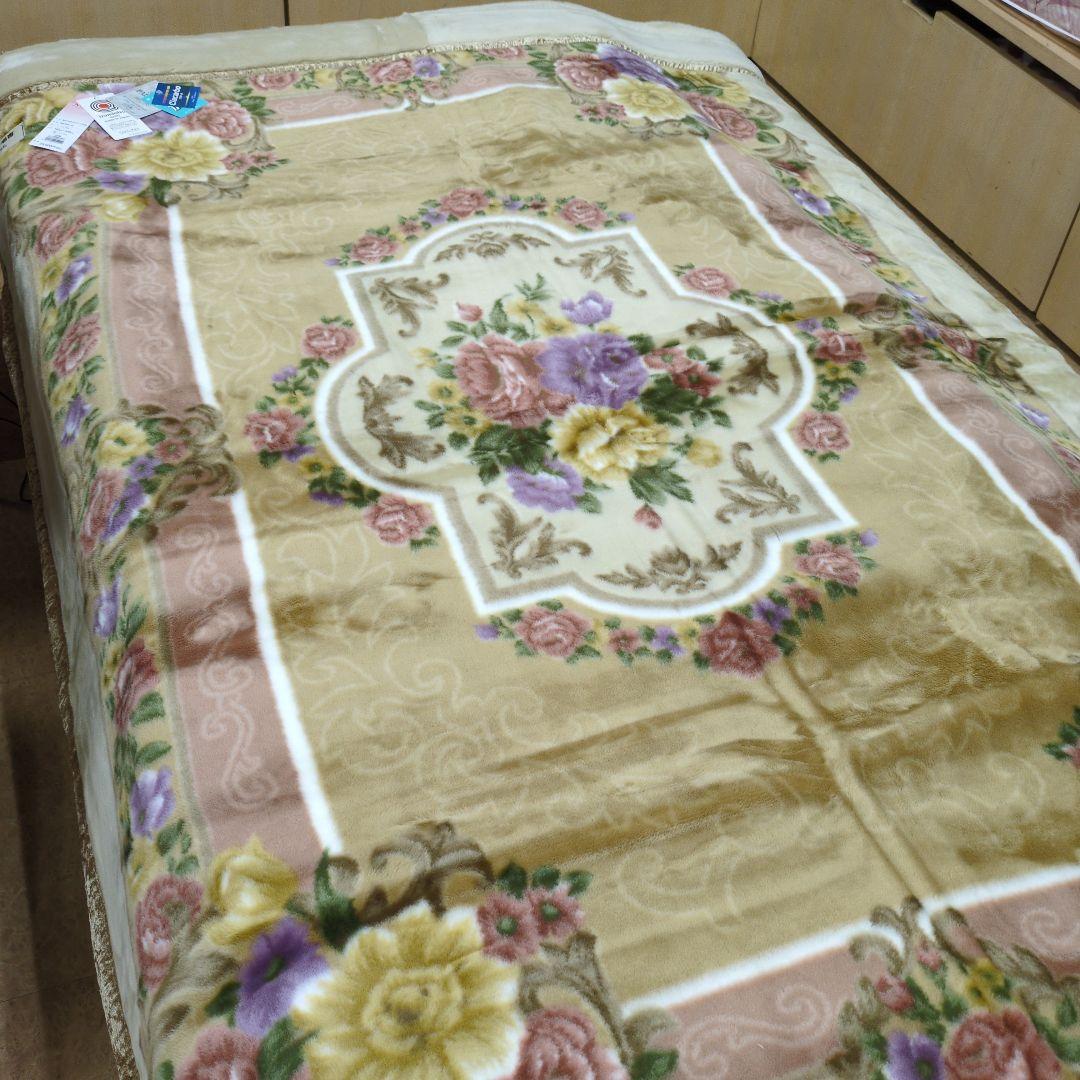 極厚2枚合わせ毛布アクリル100%ベージュニッケ