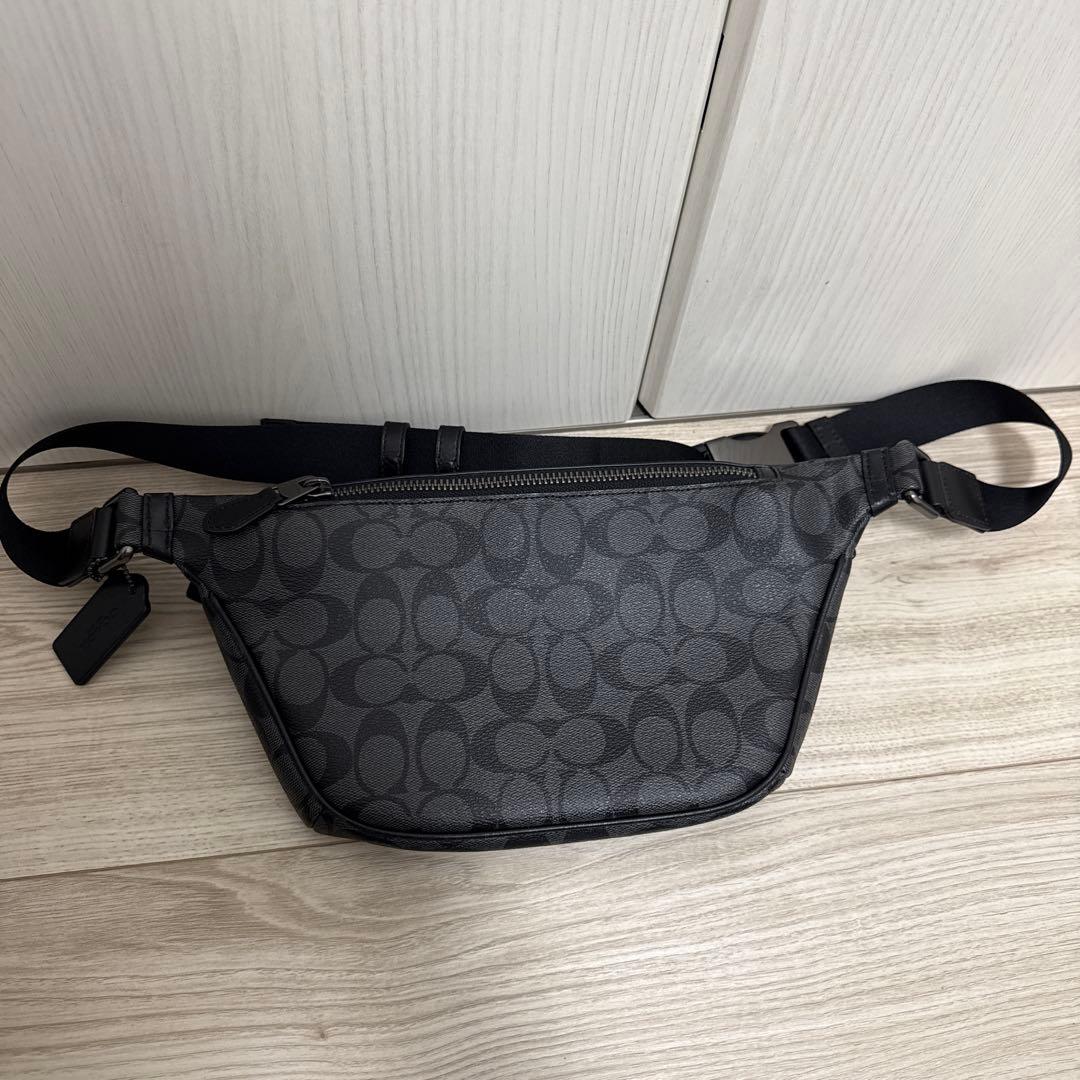 COACH ボディバッグ・ウエストポーチ ブラック