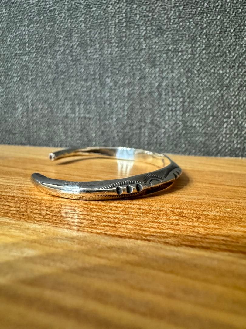 Larry Smith シルバーバングル