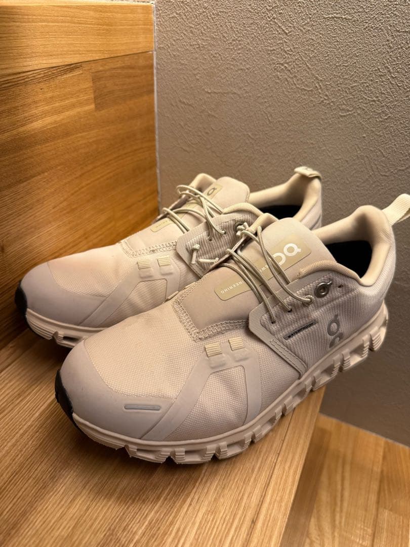 24cm On Cloud Waterproof ホワイト スニーカー