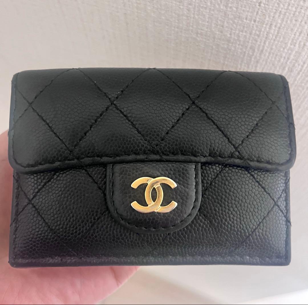 限定お値下げ CHANEL スモールフラップウォレット キャビアスキン