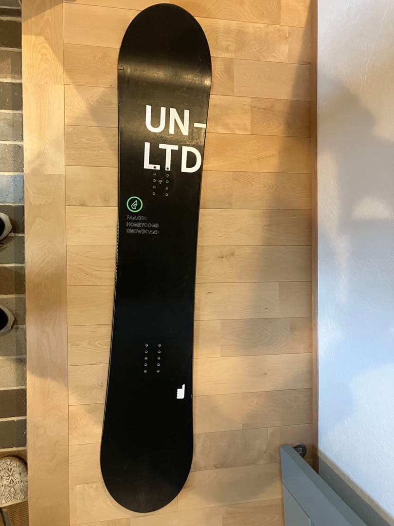 UN-LTD スノーボード 板　ファナテック　黒　154cm