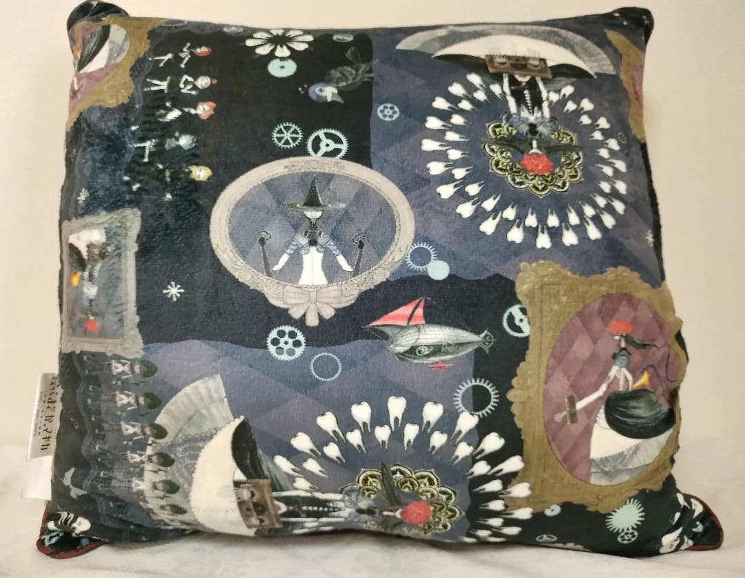 劇場版 魔法少女まどかマギカ アベイル 背当てクッション くるみ割りの魔女