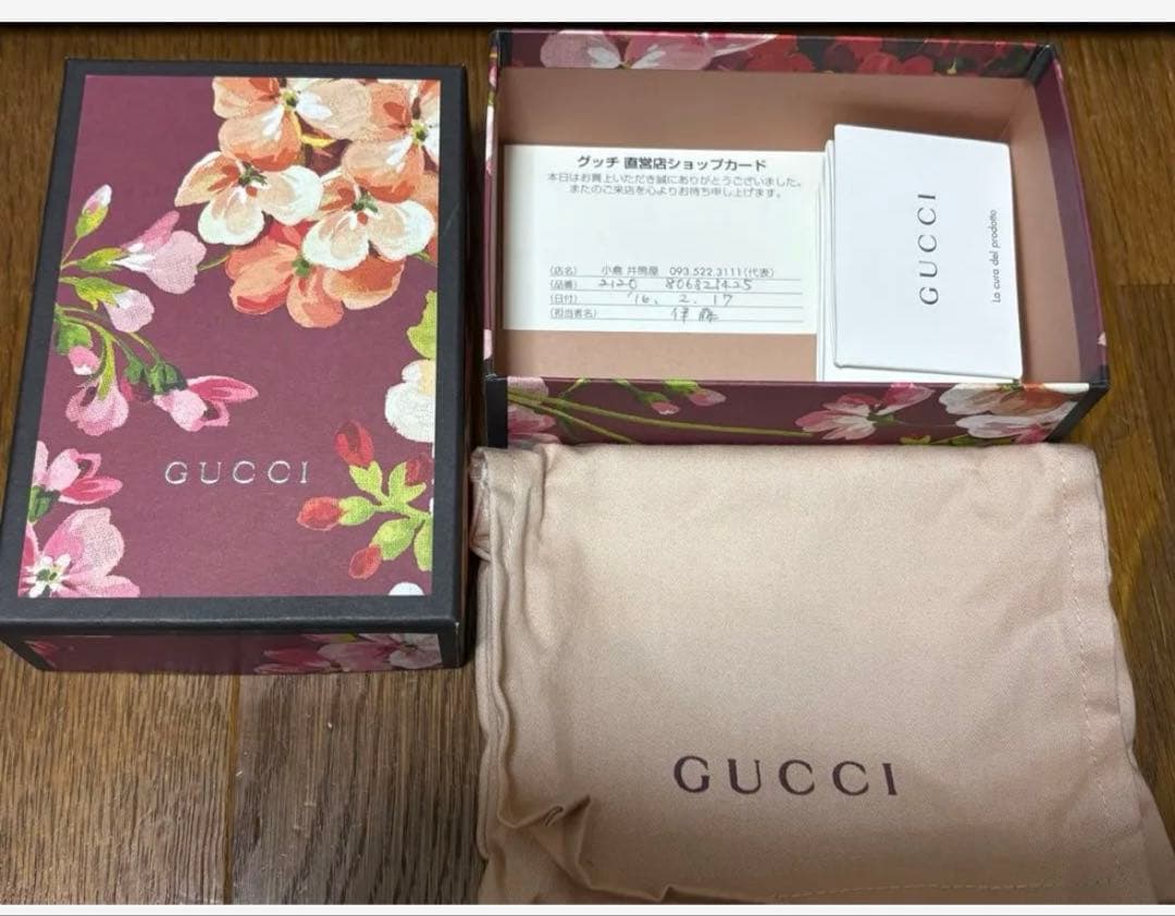 値下げ　新品未使用　GUCCI カードケース　ブルームス　花柄　財布