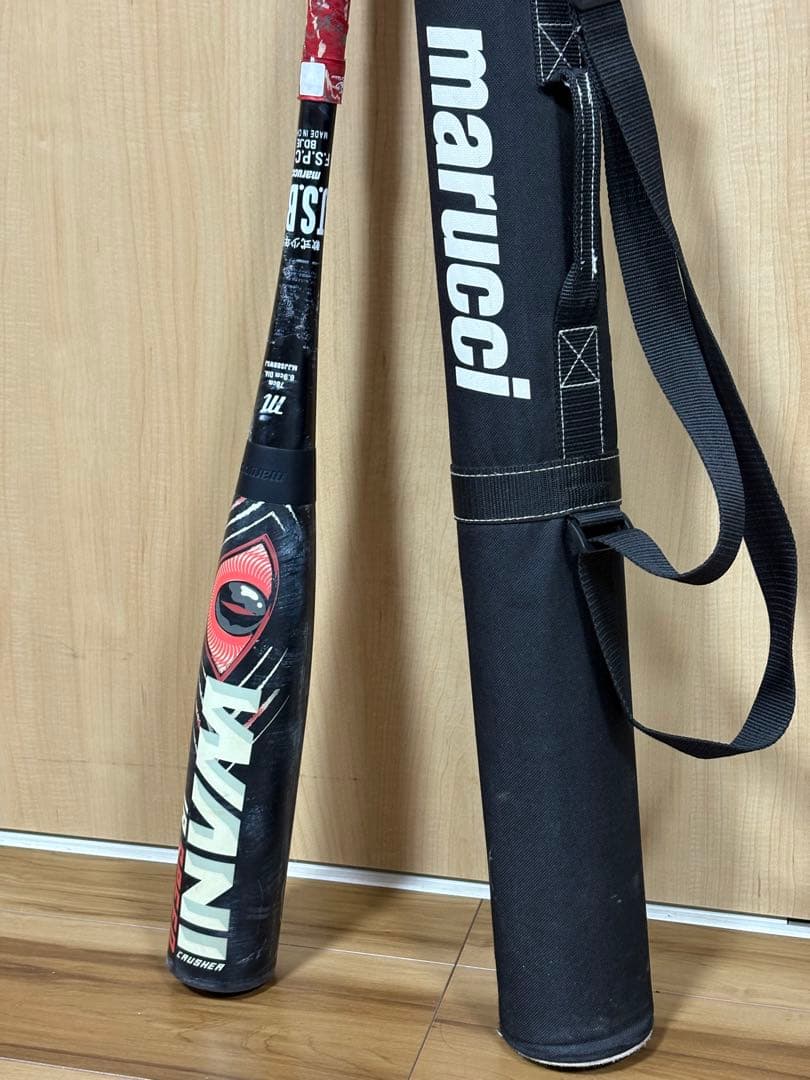 Marucci INVICTA バットとケースセット（アカオニ）