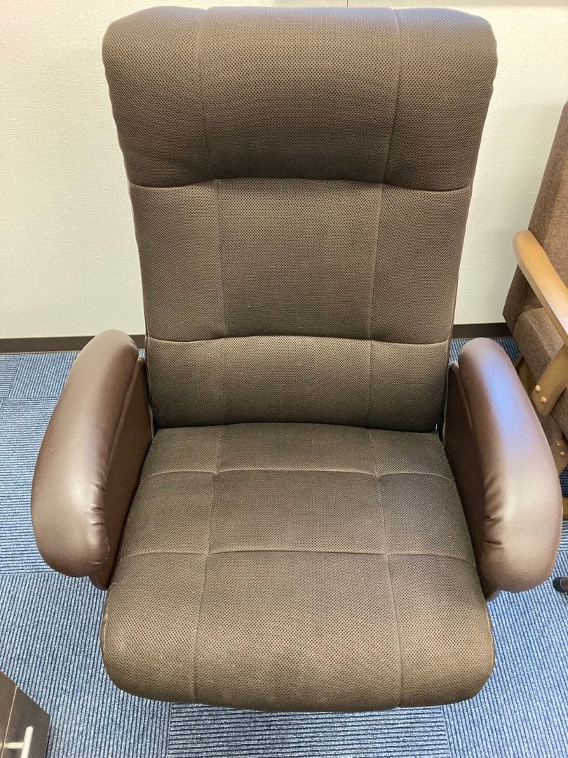 リクライニングチェアー