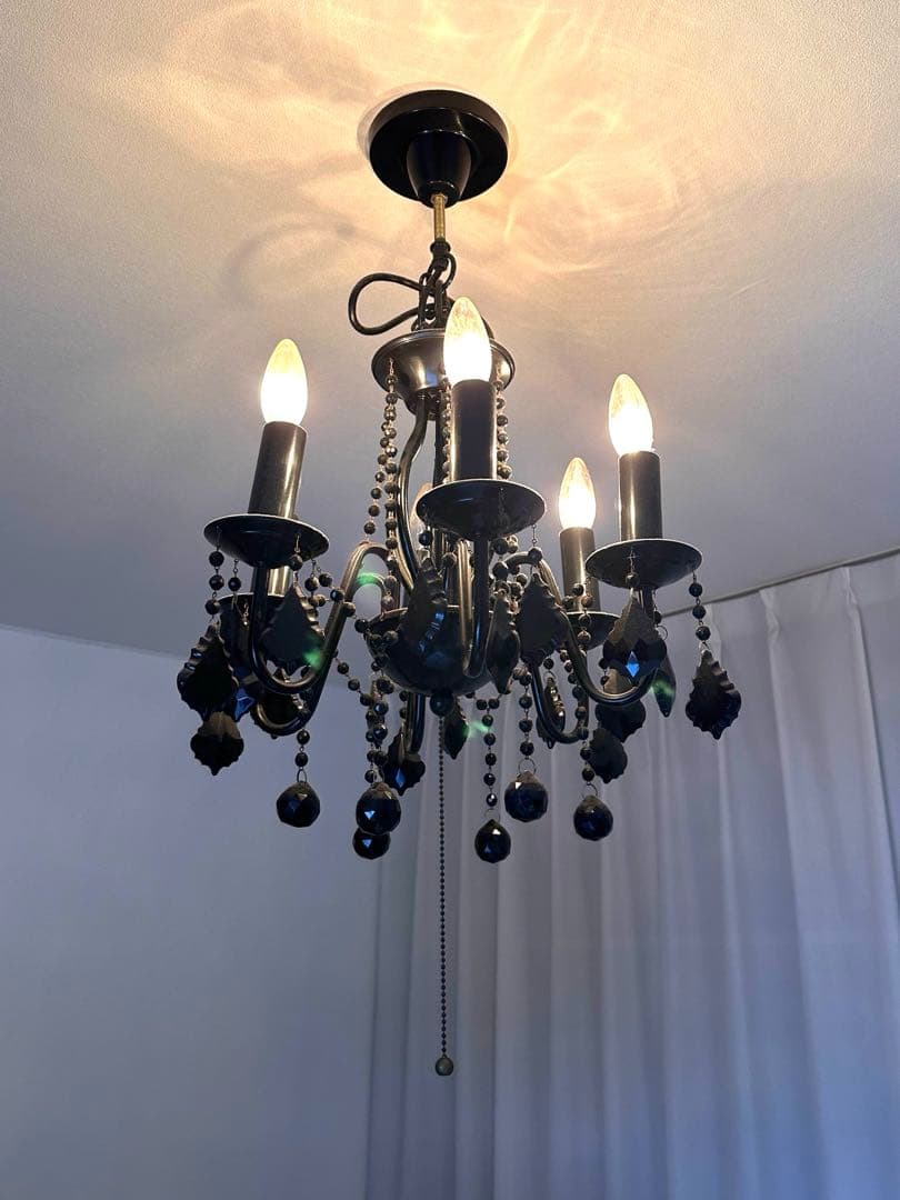 黒の6灯シャンデリア