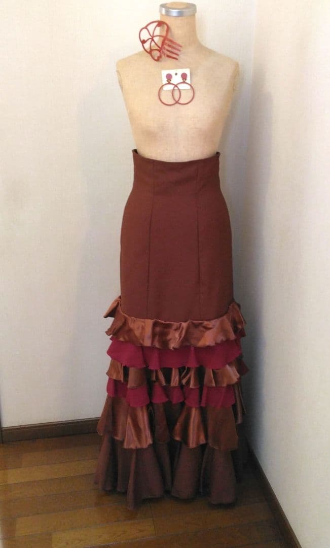 フラメンコ スカート フリル付き ブラウン 赤