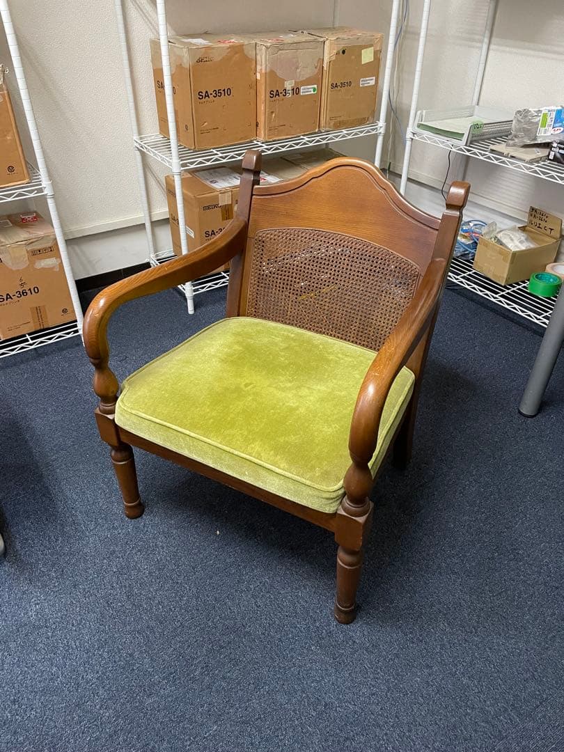 飛騨家具　キツツキ　クラシックスタイル ダイニングチェア 黄緑色　①