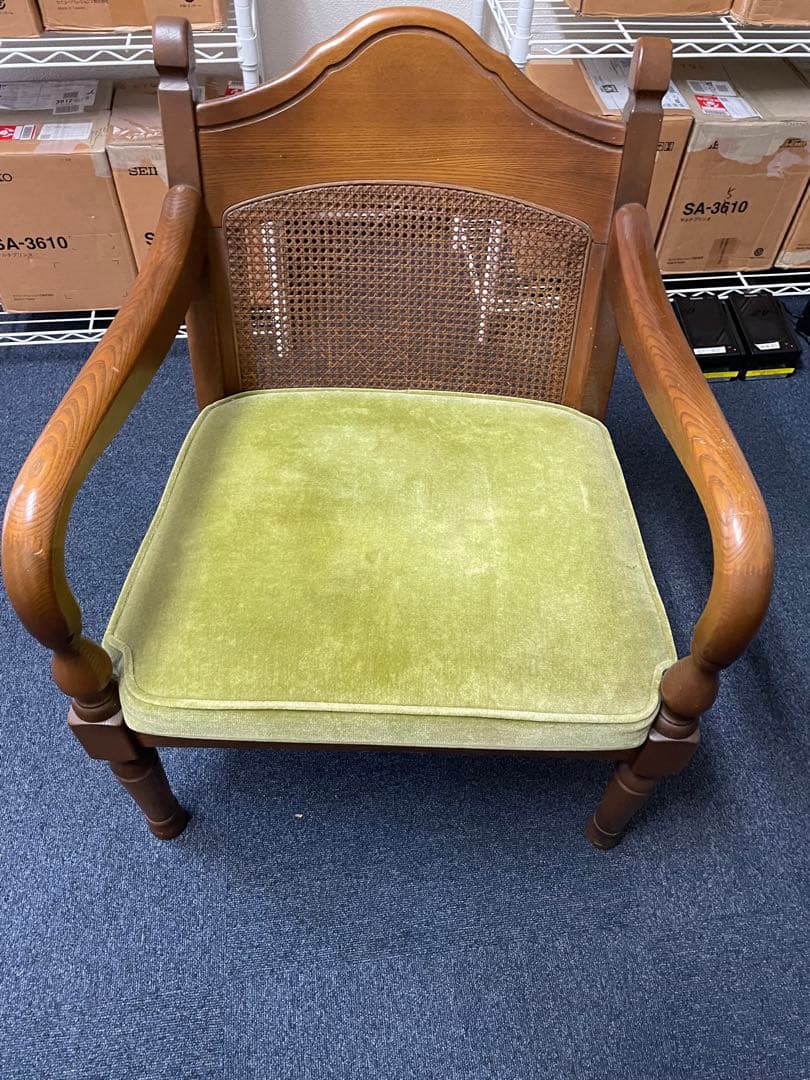 飛騨家具　キツツキ　クラシックスタイル ダイニングチェア 黄緑色　①