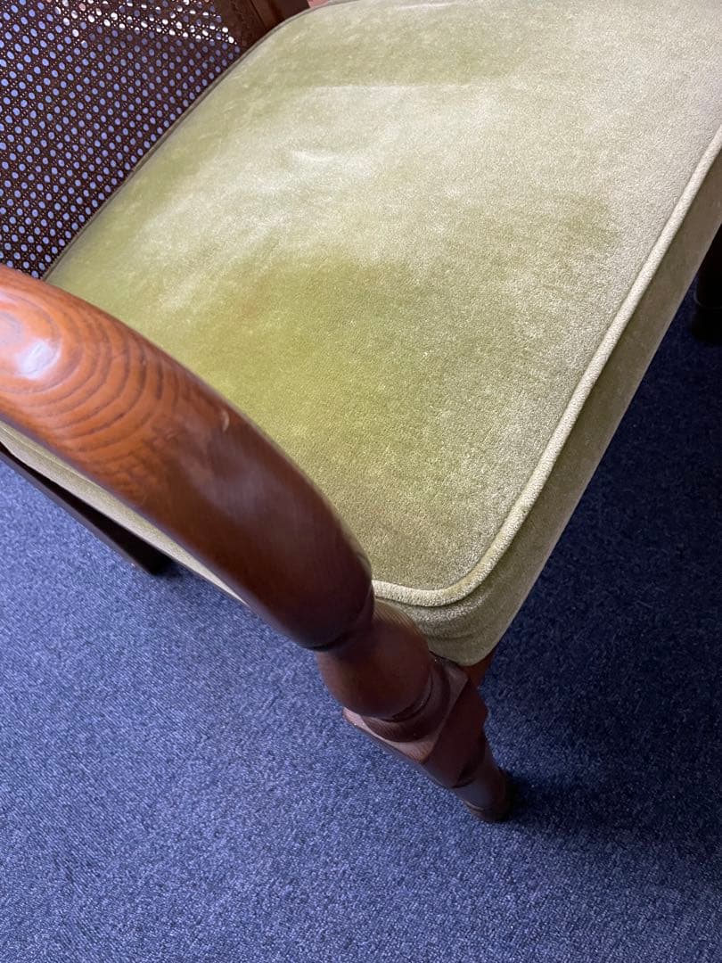 飛騨家具　キツツキ　クラシックスタイル ダイニングチェア 黄緑色　①