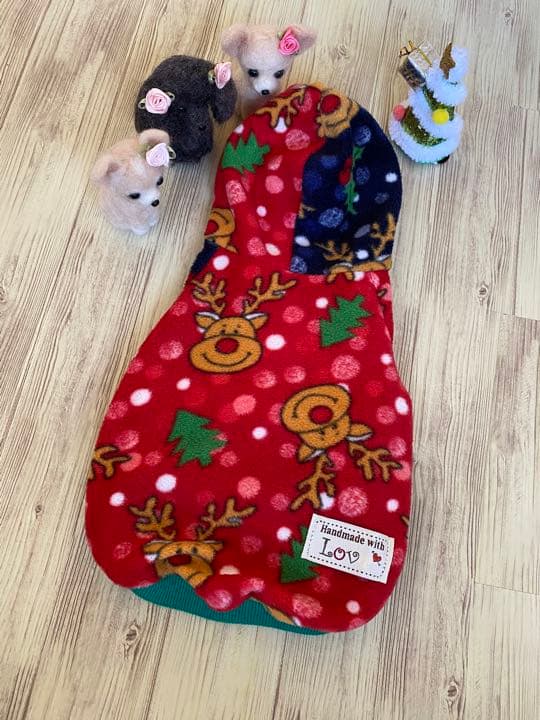 犬服  ラグラン(Ｓ)   ꒡̈⃝Lily꒡̈⃝ハンドメイド  Xmasもふもふ