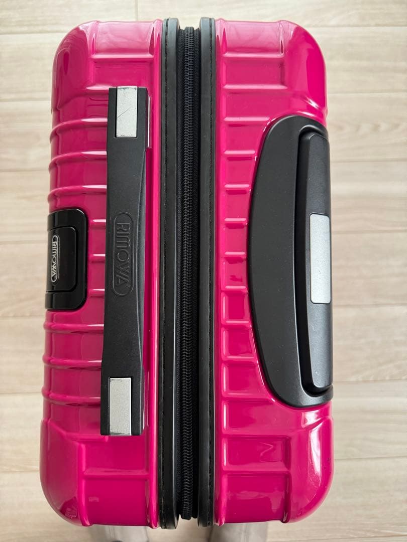 リモワ　サルサデラックス　4輪　機内持ち込み　ルビーレッド(ハワイ限定色)